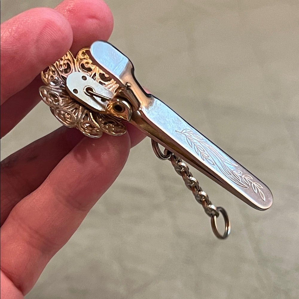 Vtg 50s Gold filigree & Red Gem Clip-On Key Holder - Picture 12 of 12